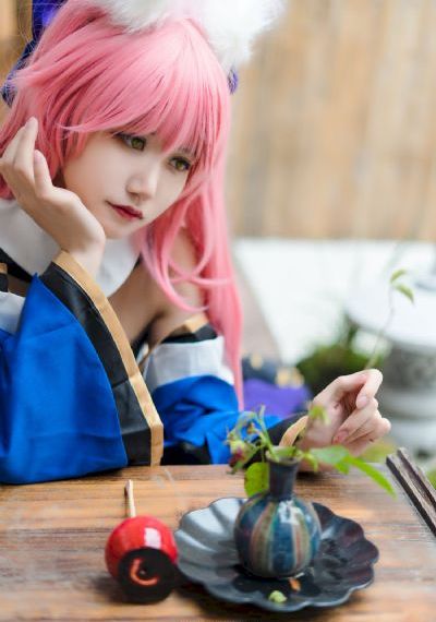 《年轻的母亲》